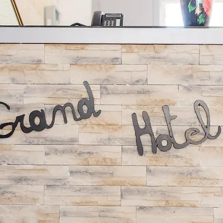 Grand